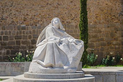 Estatua de Santa Teresa de Jesús, símbolo de la ciudad de Ávila