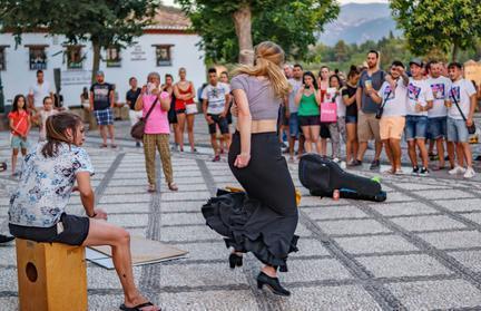 El Sacromonte late a ritmo flamenco como se puede apreciar con espectáculos en cualquiera de sus calles