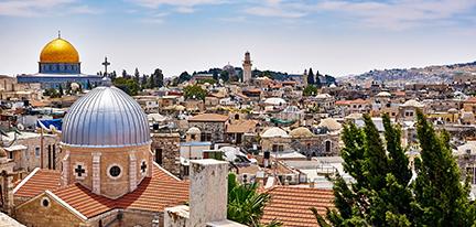 Vista de Jerusalén destacando las cúpulas sobre los tejados