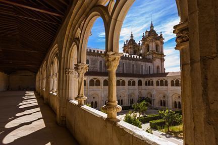 Claustro de la Real Abadía de Alcobaça en Portugal